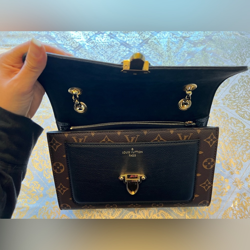 … VICTOIRE - Picture 7 of 15